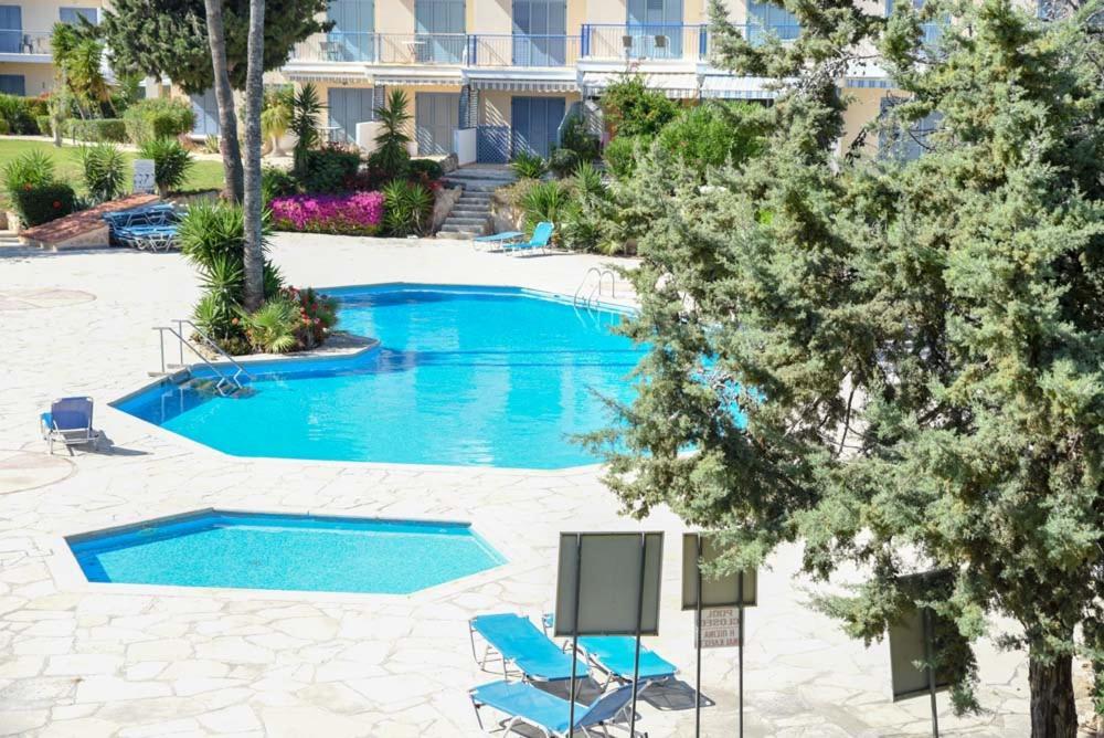Holiday Apartment Walking Distance To The Sea Пафос Экстерьер фото